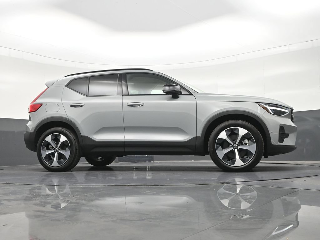 New 2026 Volvo XC40 B5 Plus w/ Protection Package Premier AWD/4WD image 26