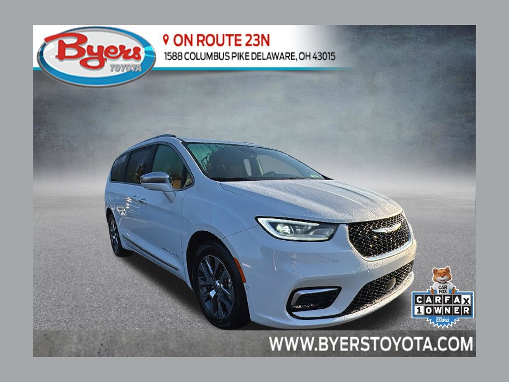 Used 2024 Chrysler Pacifica Pinnacle