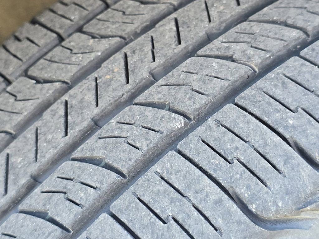 Used 2019 Toyota Highlander XLE AWD/4WD image 10