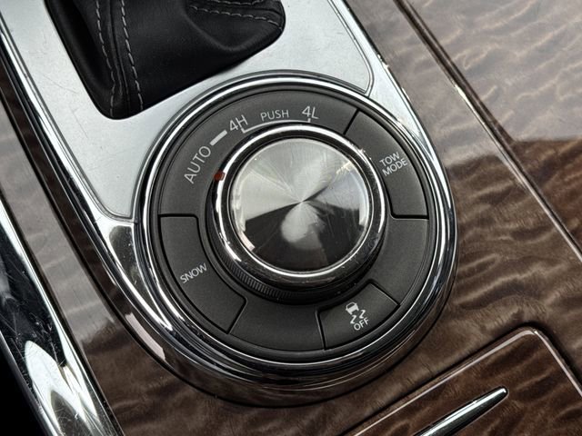 Used 2020 Nissan Armada SL image 32