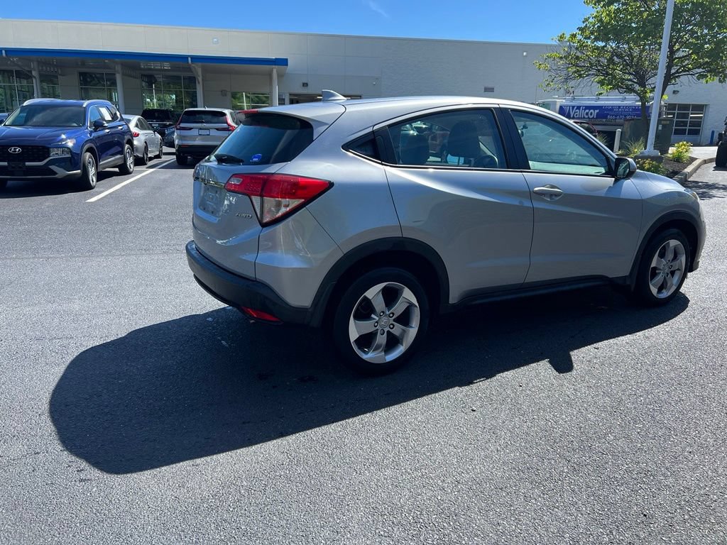 Used 2019 Honda HR-V LX image 4