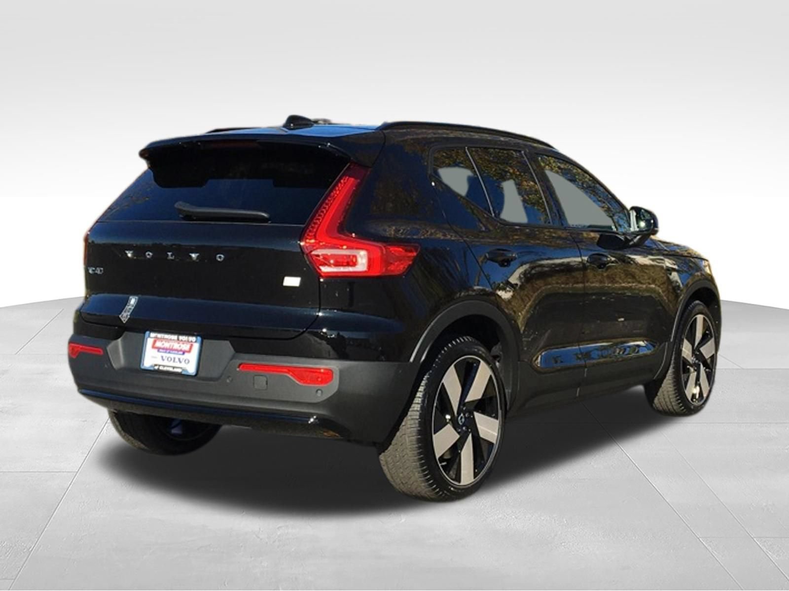 New 2024 Volvo XC40 Recharge Plus w/ Protection Package Premier RWD image 7