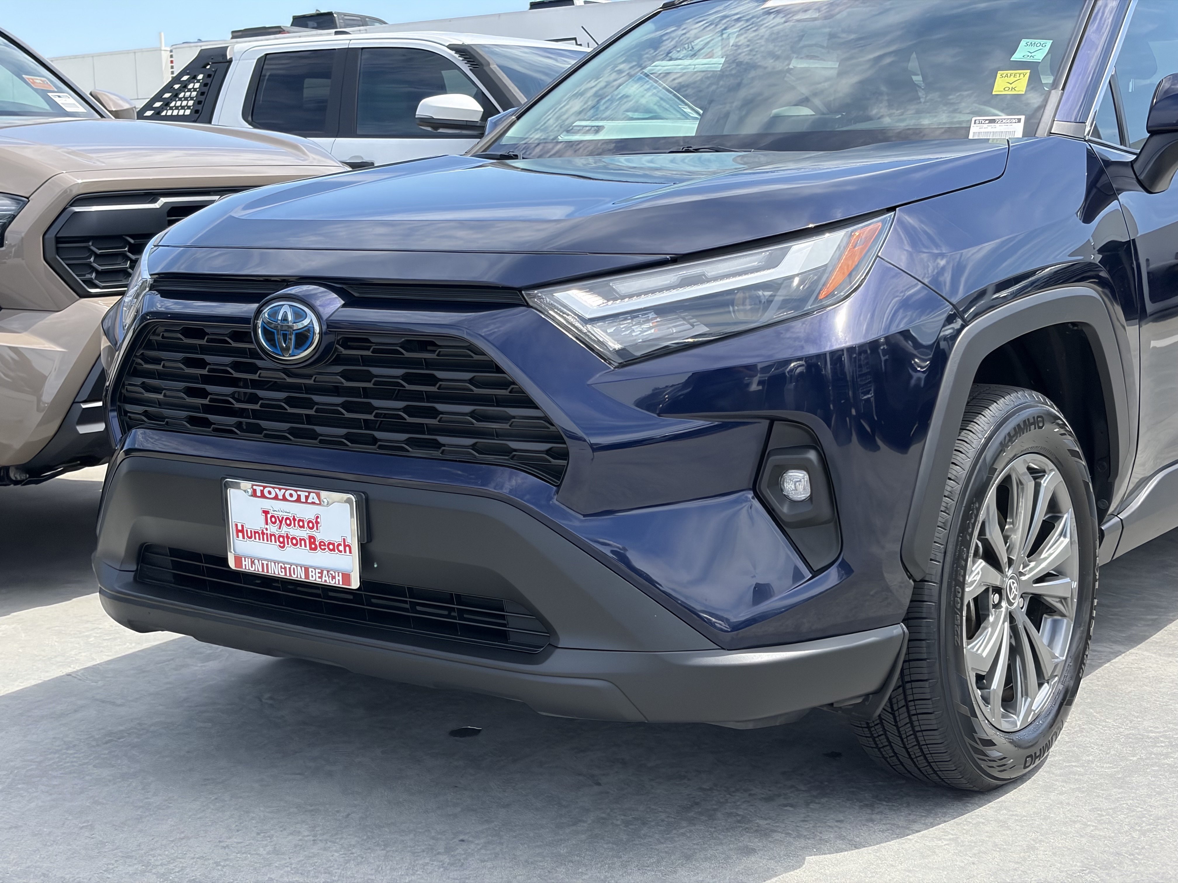 Certified 2022 Toyota RAV4 XLE Premium AWD/4WD image 7