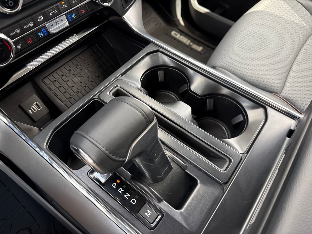 Used 2025 Ford F150 Lariat w/ Equipment Group 501A Mid image 24