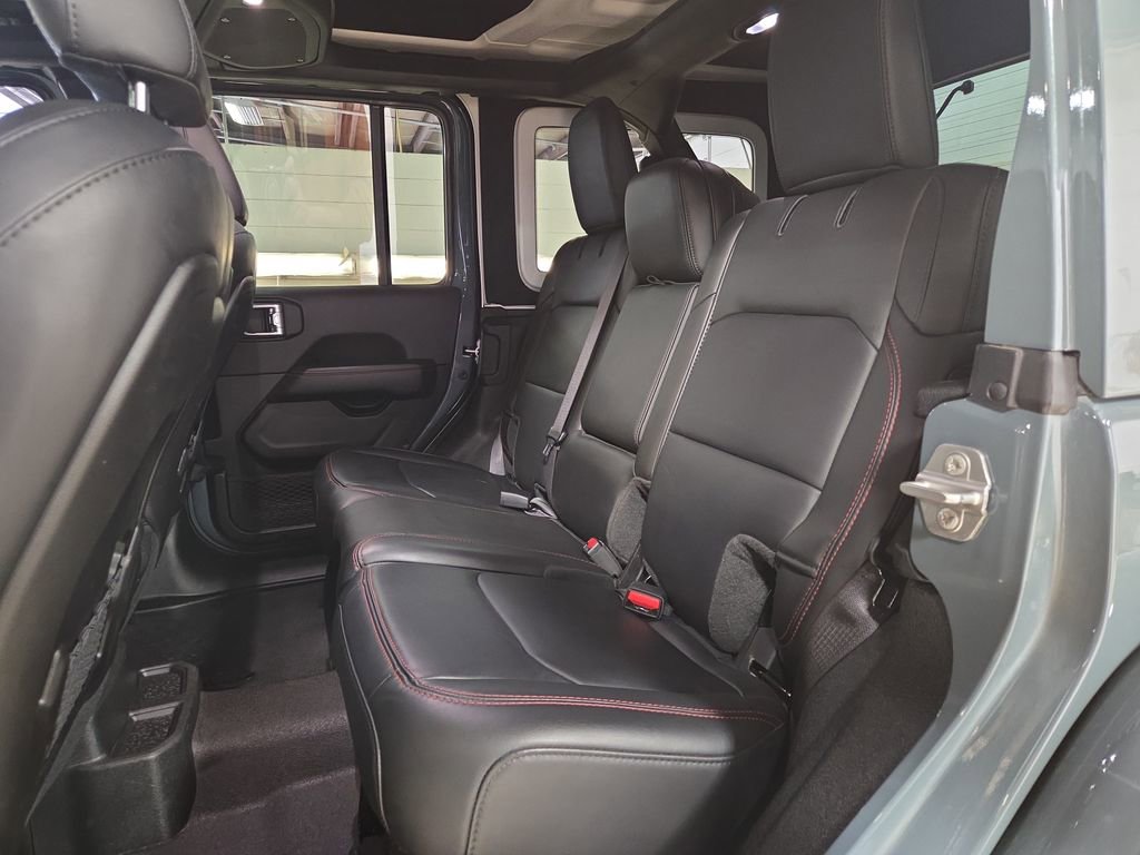 Used 2024 Jeep Wrangler Unlimited Rubicon image 22