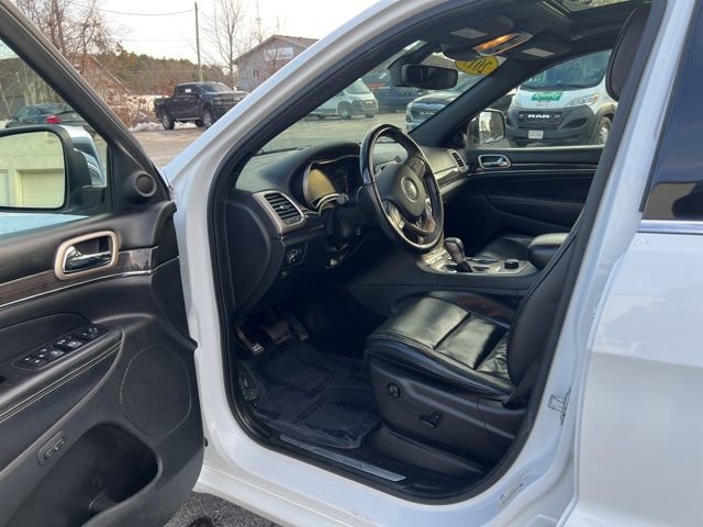 Used 2017 Jeep Grand Cherokee Overland image 22