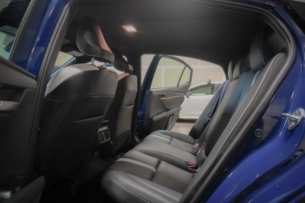 Used 2025 Toyota Camry SE w/ Convenience Package AWD/4WD image 17