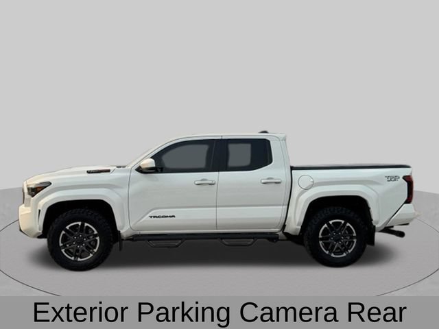 Used 2024 Toyota Tacoma TRD Sport AWD/4WD image 3