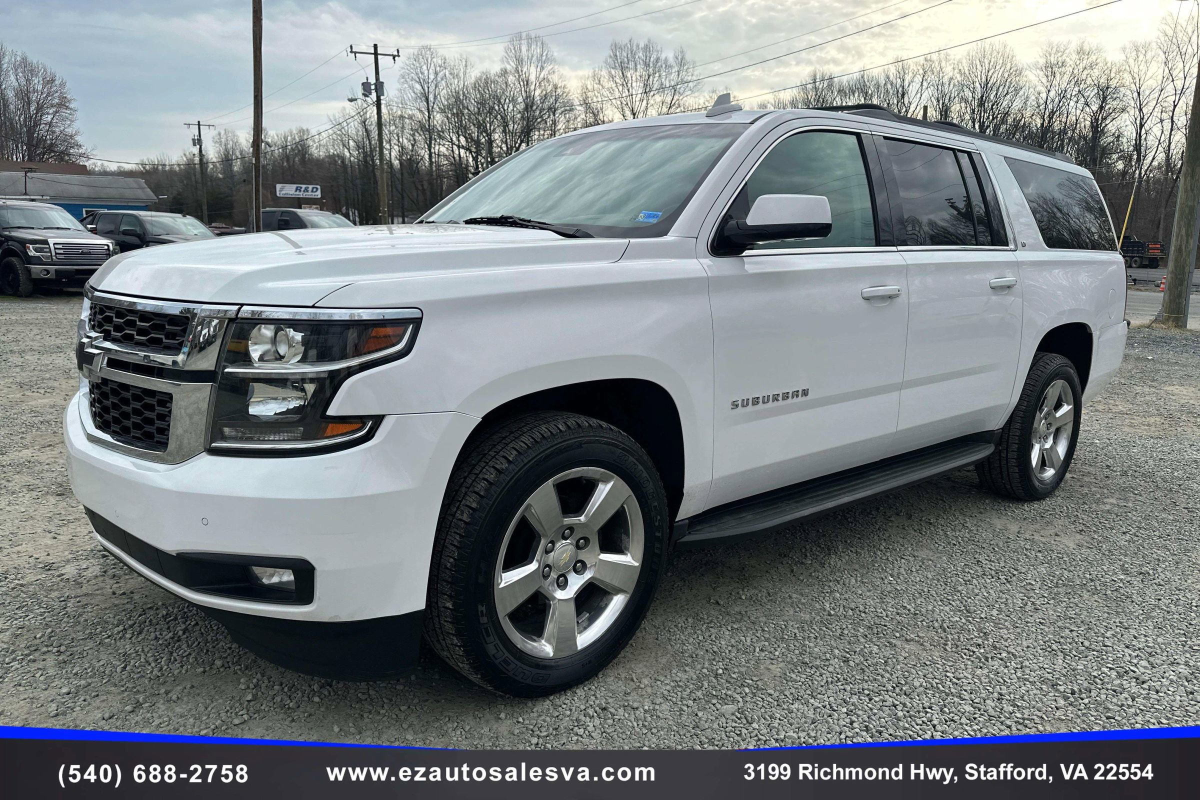 Used 2016 Chevrolet Suburban LT image 14