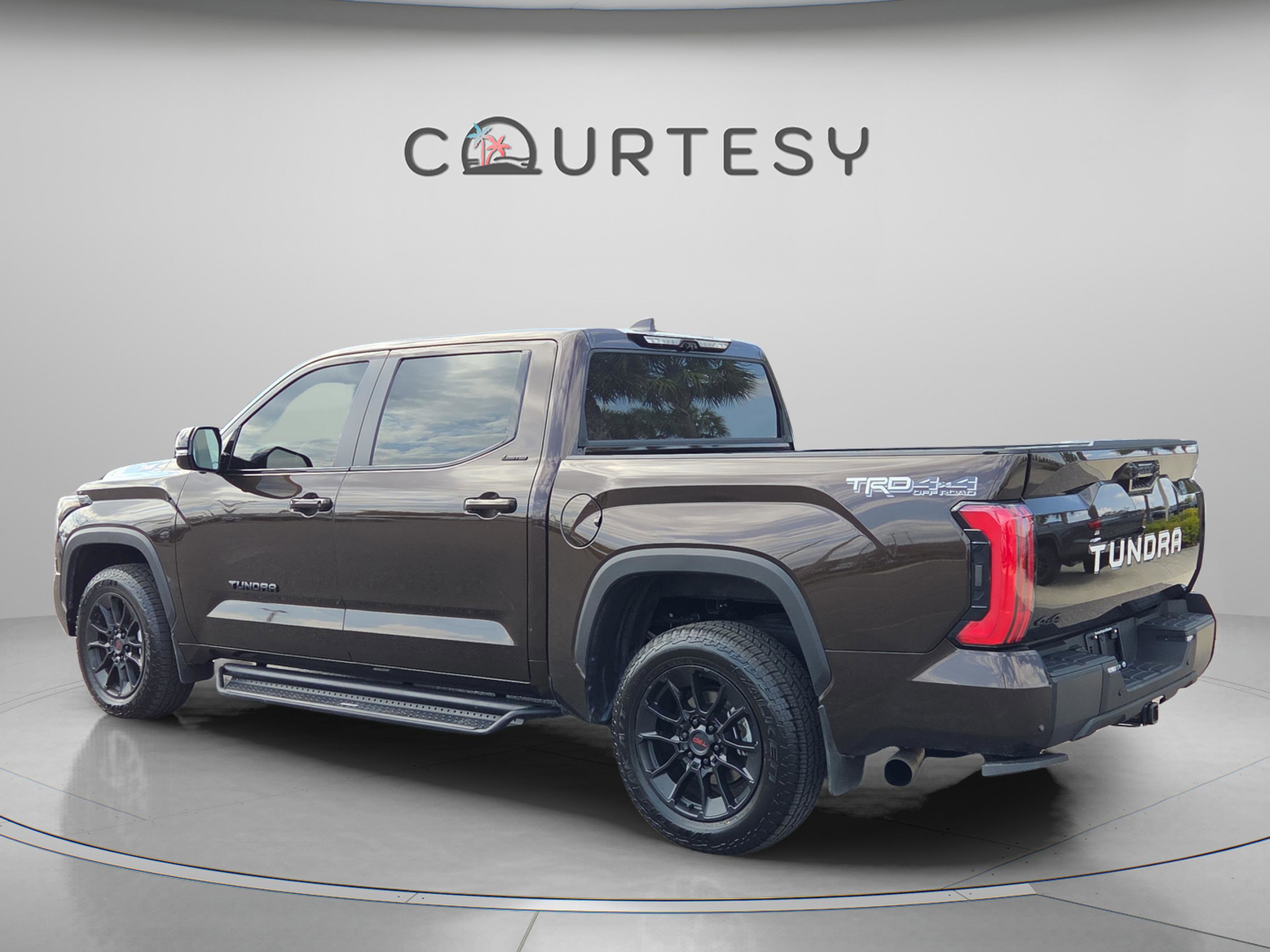 Used 2025 Toyota Tundra Limited w/ TRD Off-Road Package image 4