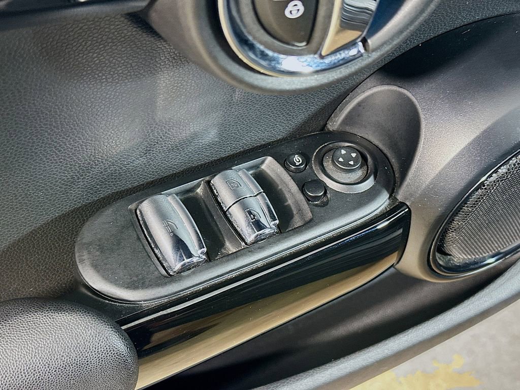 Used 2023 MINI Cooper S w/ Driver Assistance Package image 15