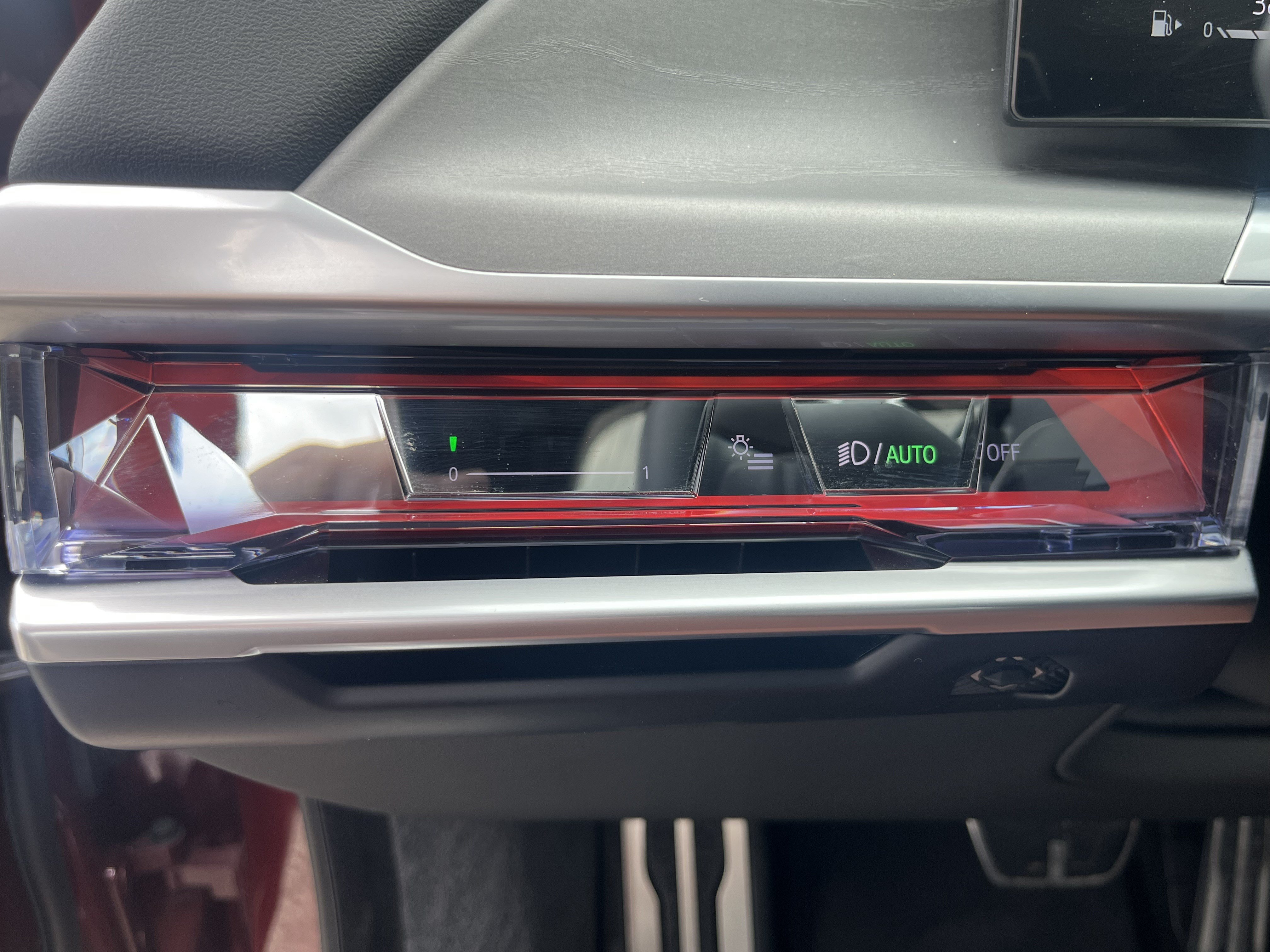 Certified 2023 BMW 760i xDrive AWD/4WD image 23
