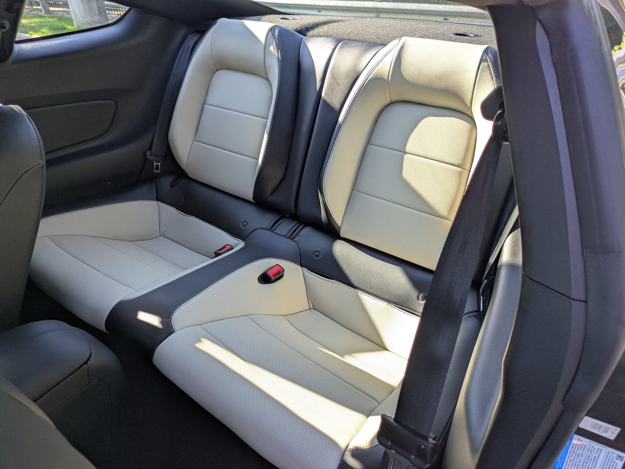 Certified 2020 Ford Mustang Premium w/ 2.3L High Performance Package RWD image 27