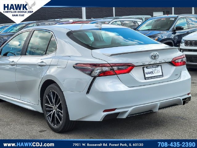 Used 2024 Toyota Camry SE FWD image 6