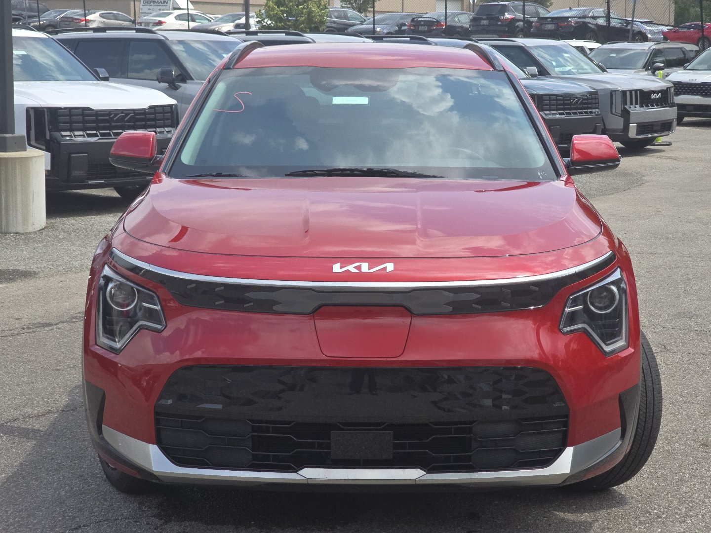 Used 2024 Kia Niro Wind w/ Wind Preserve Package FWD image 11