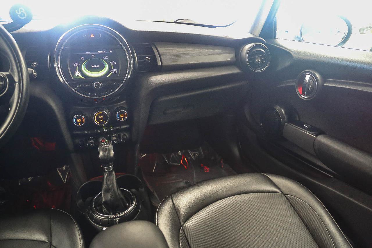 Used 2016 MINI Cooper 2-Door Hardtop FWD image 14