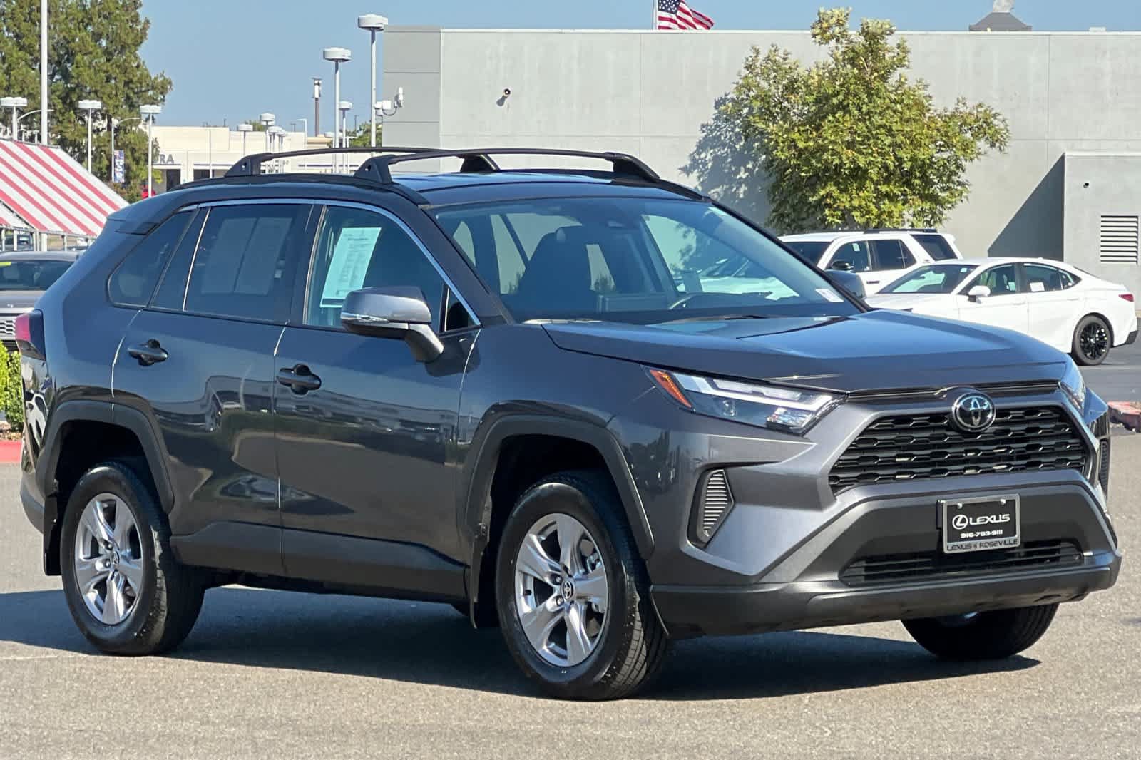 Used 2025 Toyota RAV4 XLE FWD image 5
