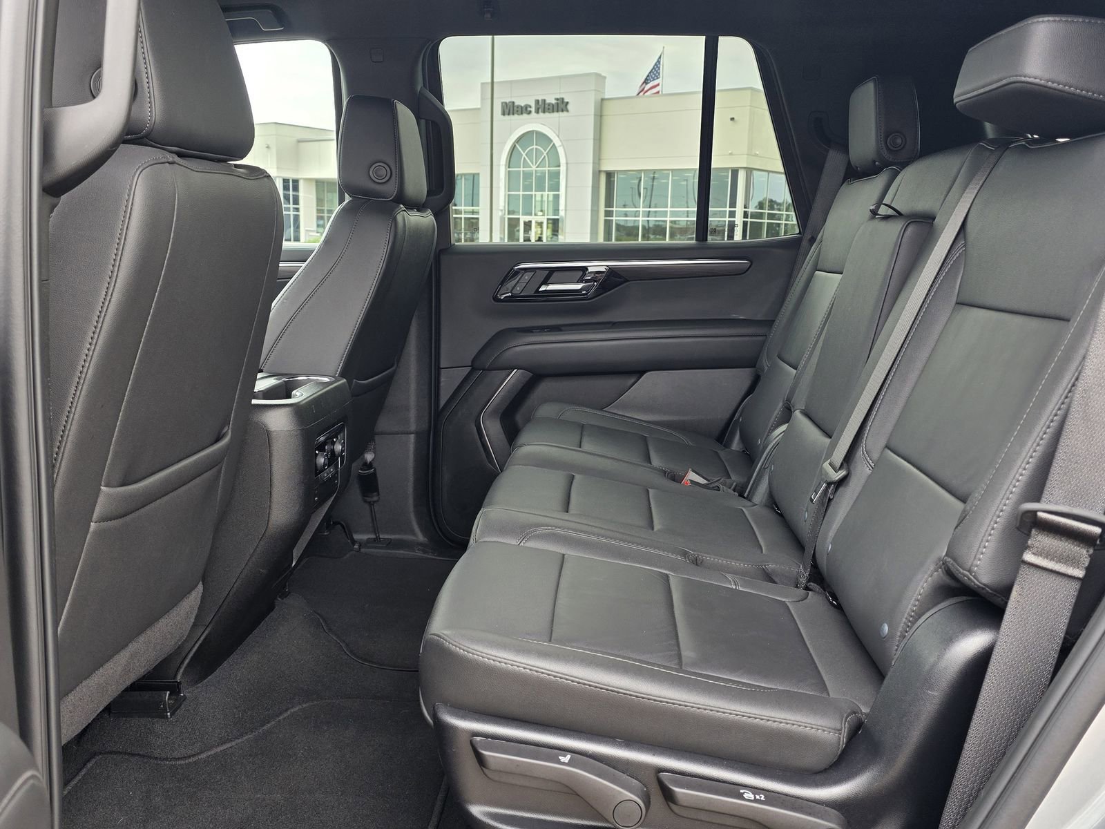 Used 2025 Chevrolet Tahoe Z71 AWD/4WD image 24