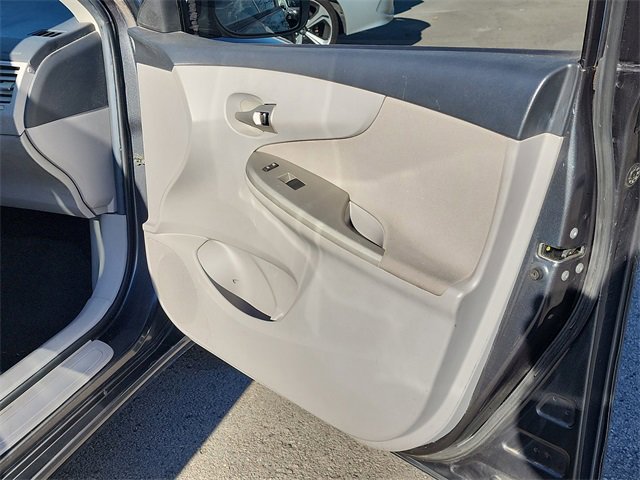 Used 2012 Toyota Corolla LE image 17