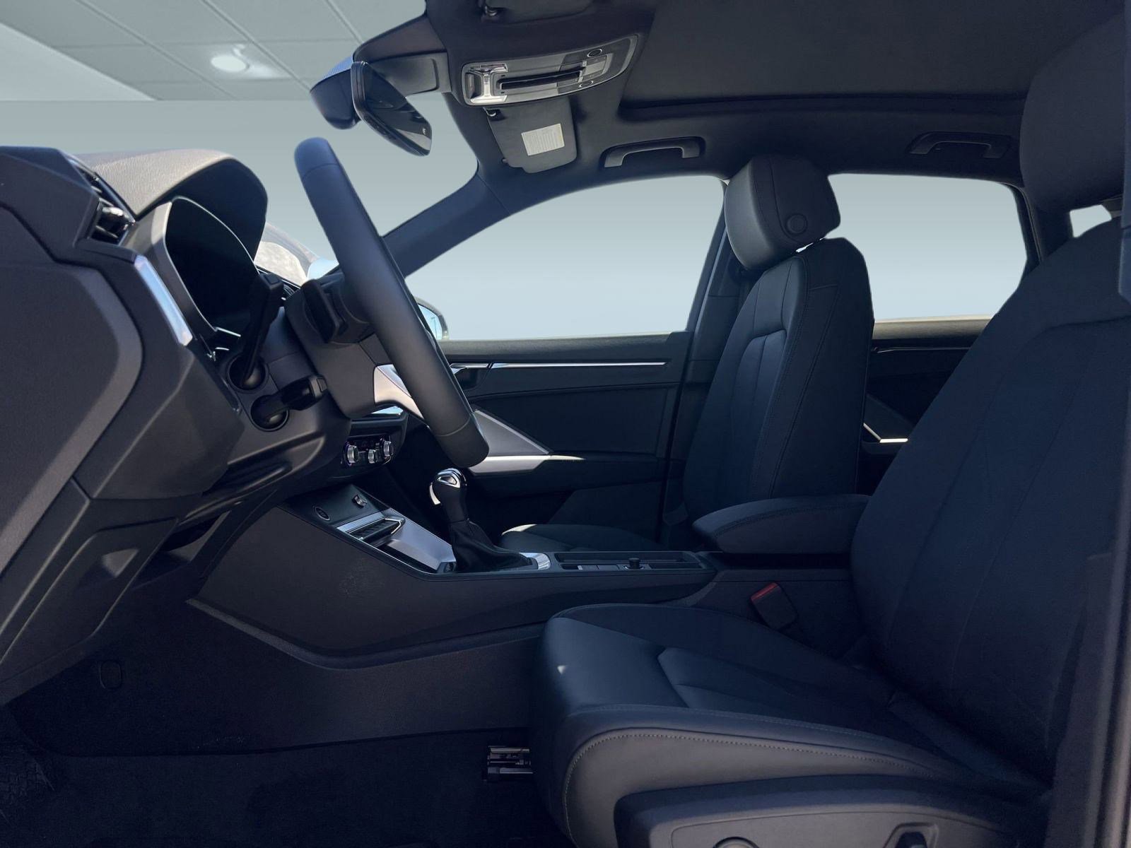 New 2025 Audi Q3 2.0T Premium image 5