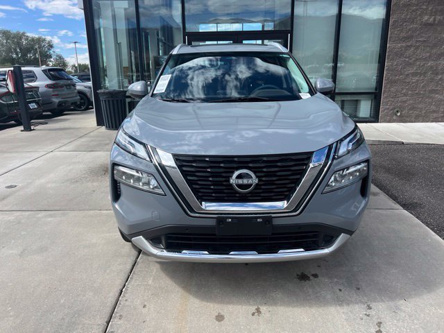 Used 2023 Nissan Rogue Platinum AWD/4WD image 3