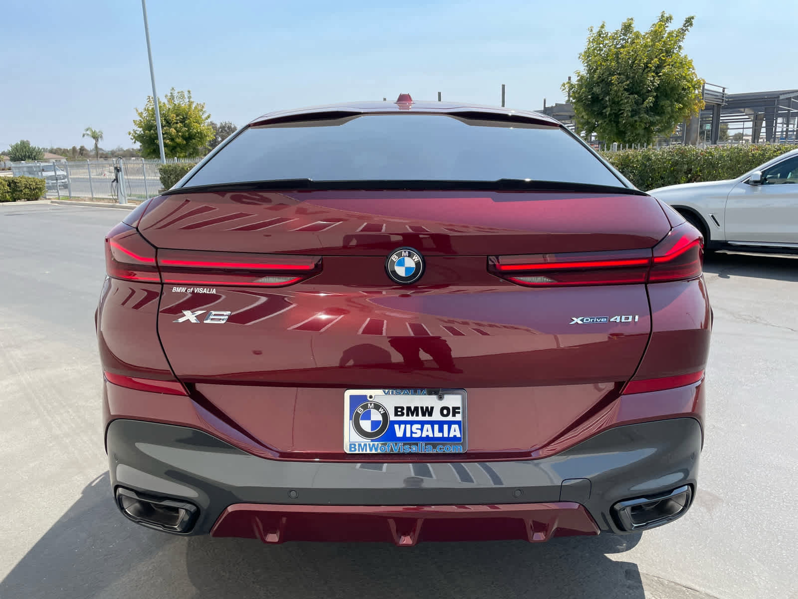 New 2026 BMW X6 xDrive40i w/ Climate Comfort Package image 4