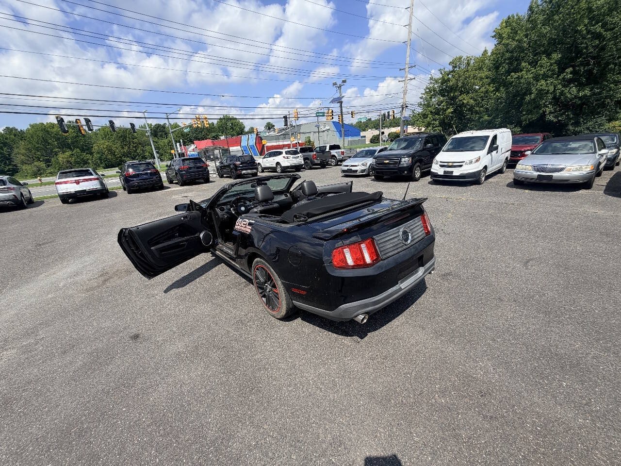 Used 2010 Ford Mustang GT Premium RWD image 16