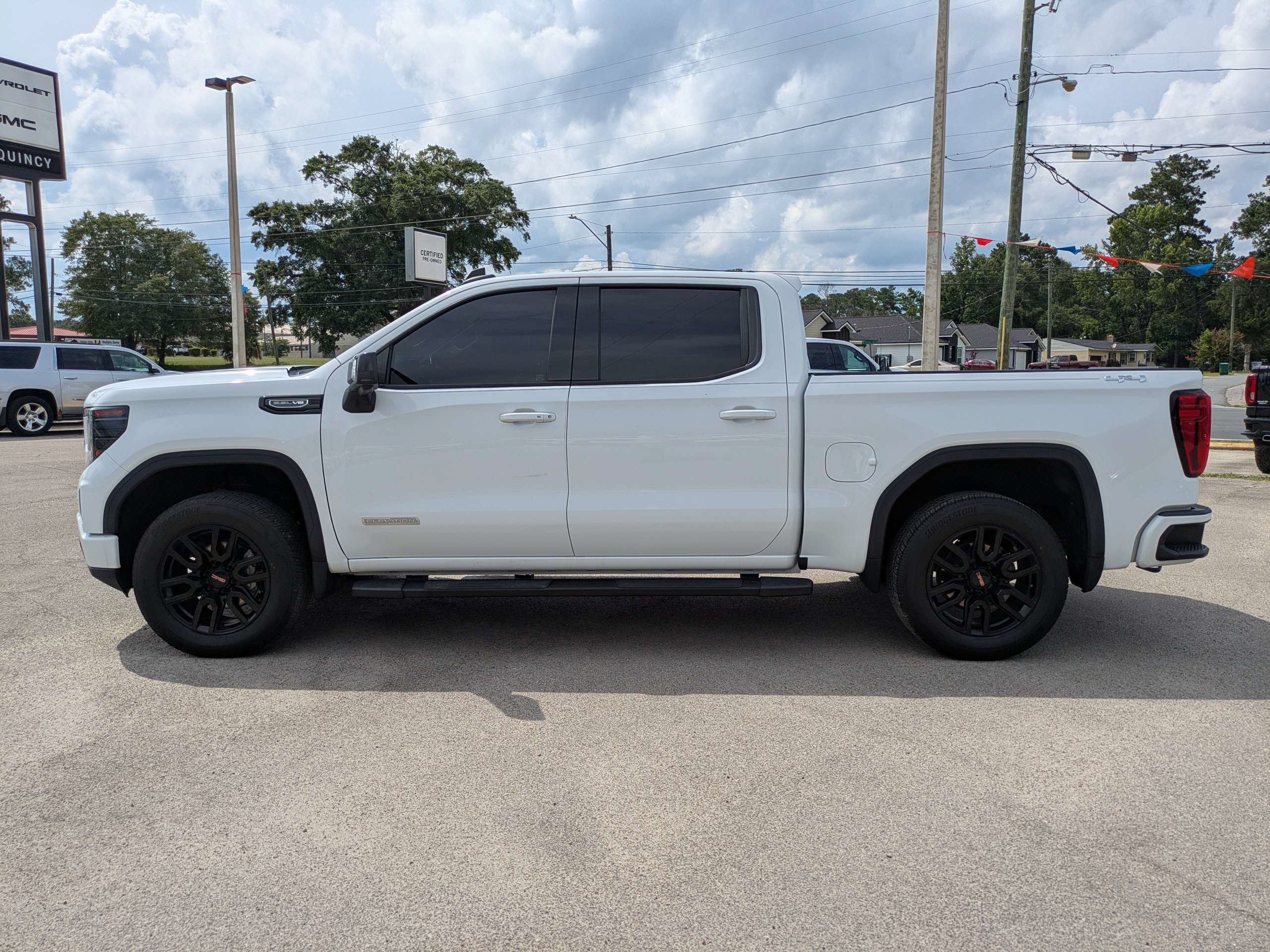 Used 2022 GMC Sierra 1500 Elevation w/ Elevation Premium Package AWD/4WD image 7