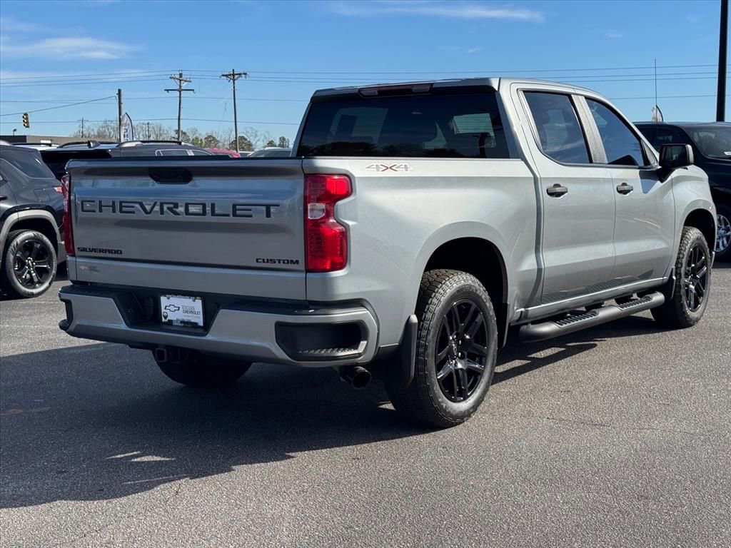 Used 2026 Chevrolet Silverado 1500 Custom w/ Turbomax Blackout Package image 3