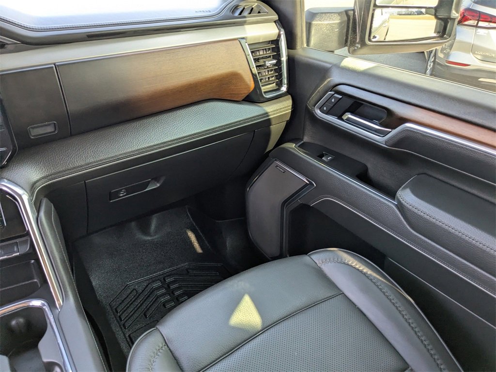 Used 2025 GMC Sierra 2500 Denali w/ Denali Reserve Package image 17