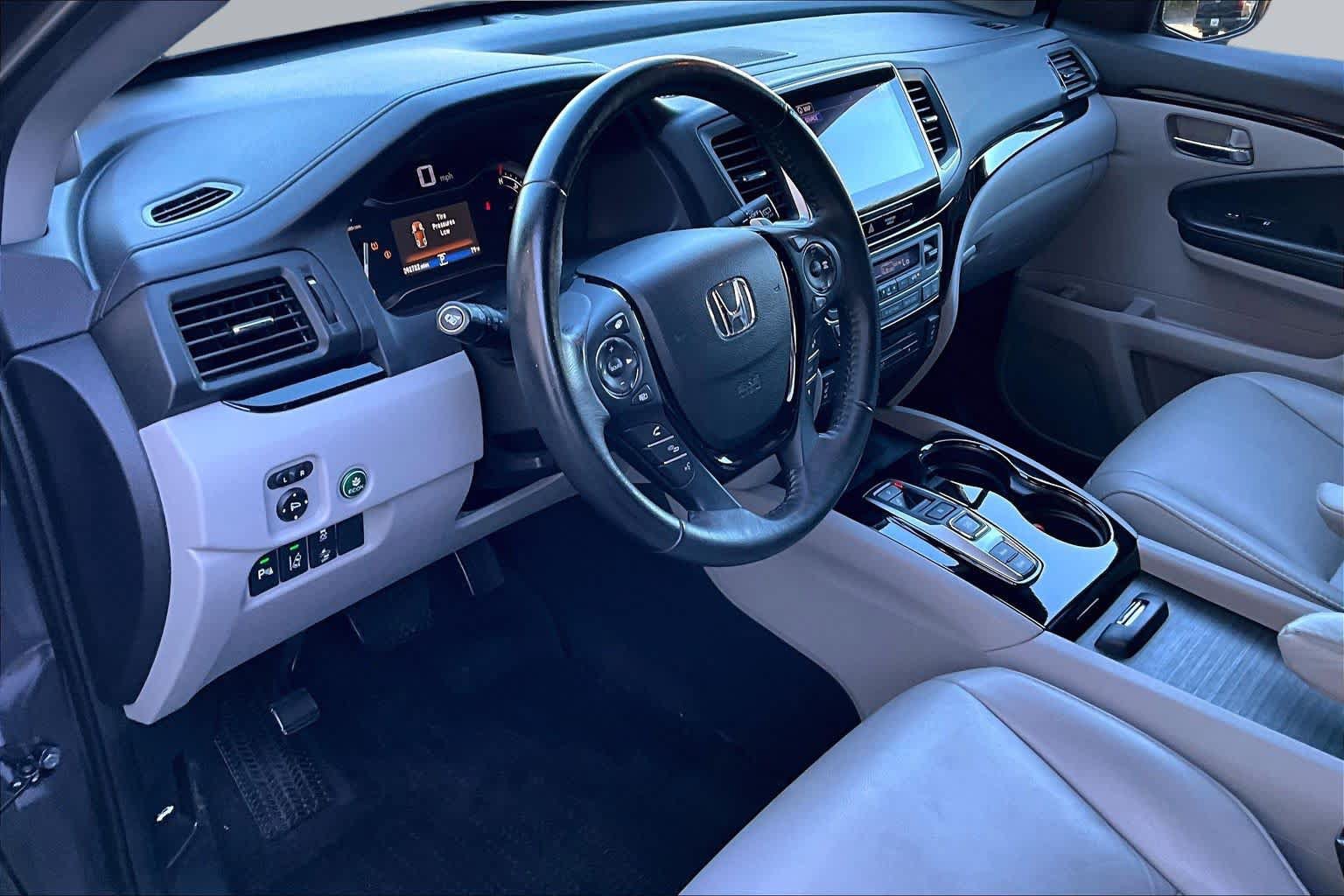 Used 2018 Honda Pilot Touring image 18