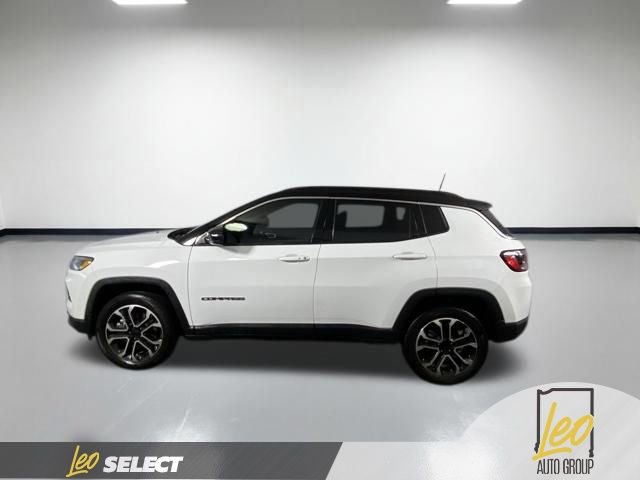 Used 2023 Jeep Compass Limited AWD/4WD image 2
