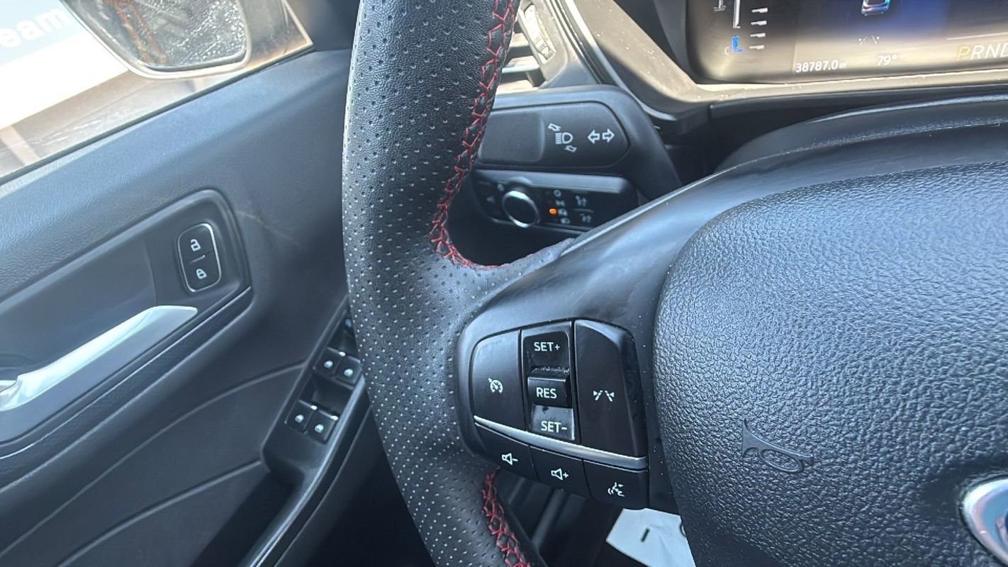 Used 2024 Ford Escape ST-Line image 17