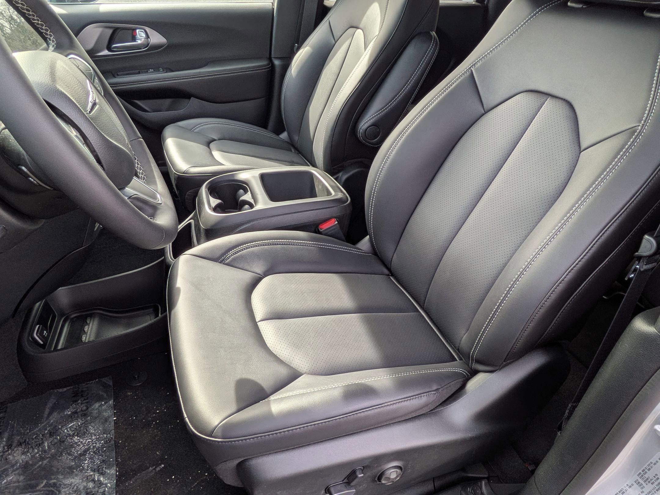 New 2026 Chrysler Voyager LX image 26