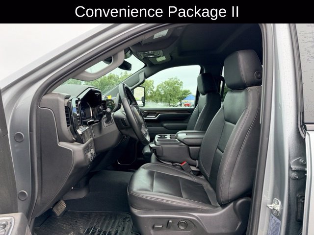 Used 2025 Chevrolet Silverado 2500 LT w/ Leather Package AWD/4WD image 8