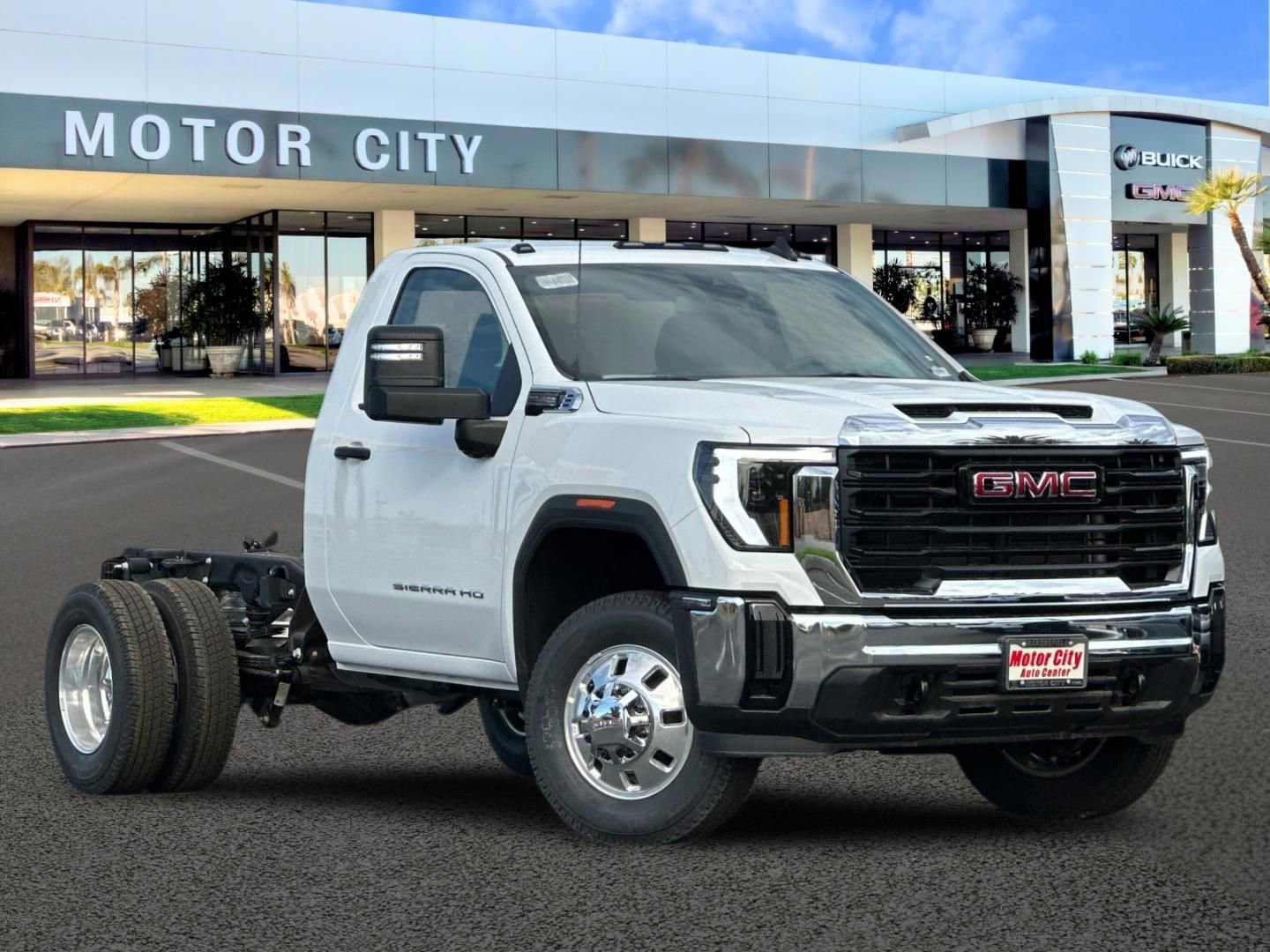 New 2025 GMC Sierra 3500 Pro w/ Convenience Package