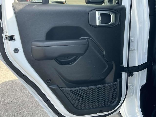 Used 2021 Jeep Gladiator Sport image 16