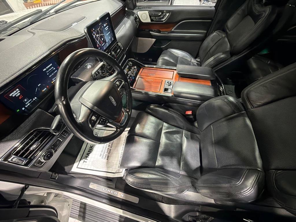 Used 2021 Lincoln Navigator L Reserve w/ Luxury Package AWD/4WD image 19