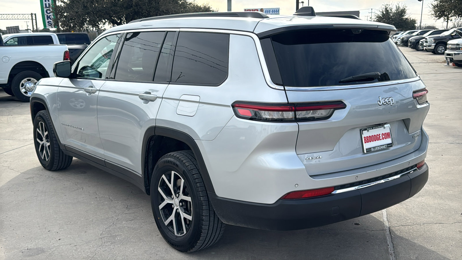 Certified 2024 Jeep Grand Cherokee L Limited w/ Luxury Tech Group II image 7