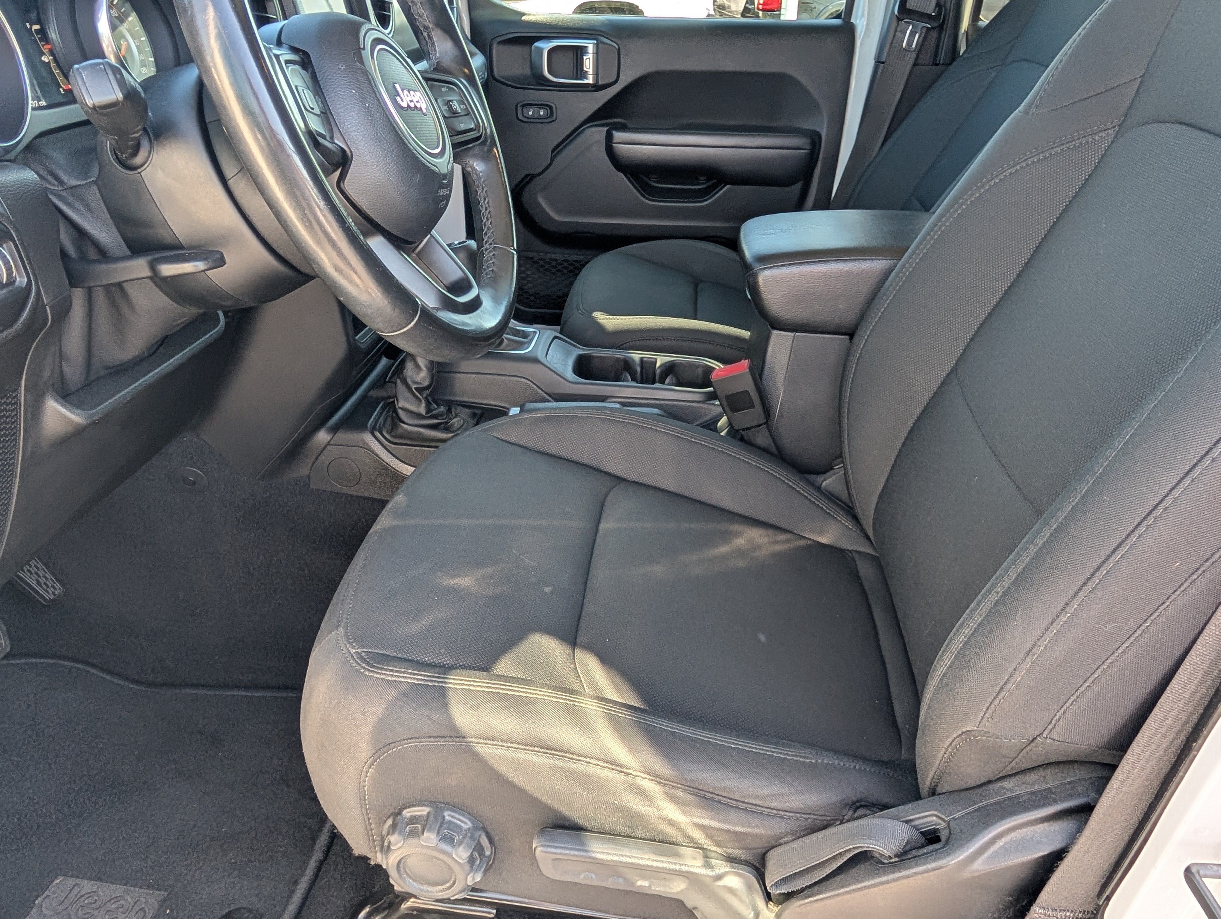 Used 2019 Jeep Wrangler Unlimited Sport S AWD/4WD image 14