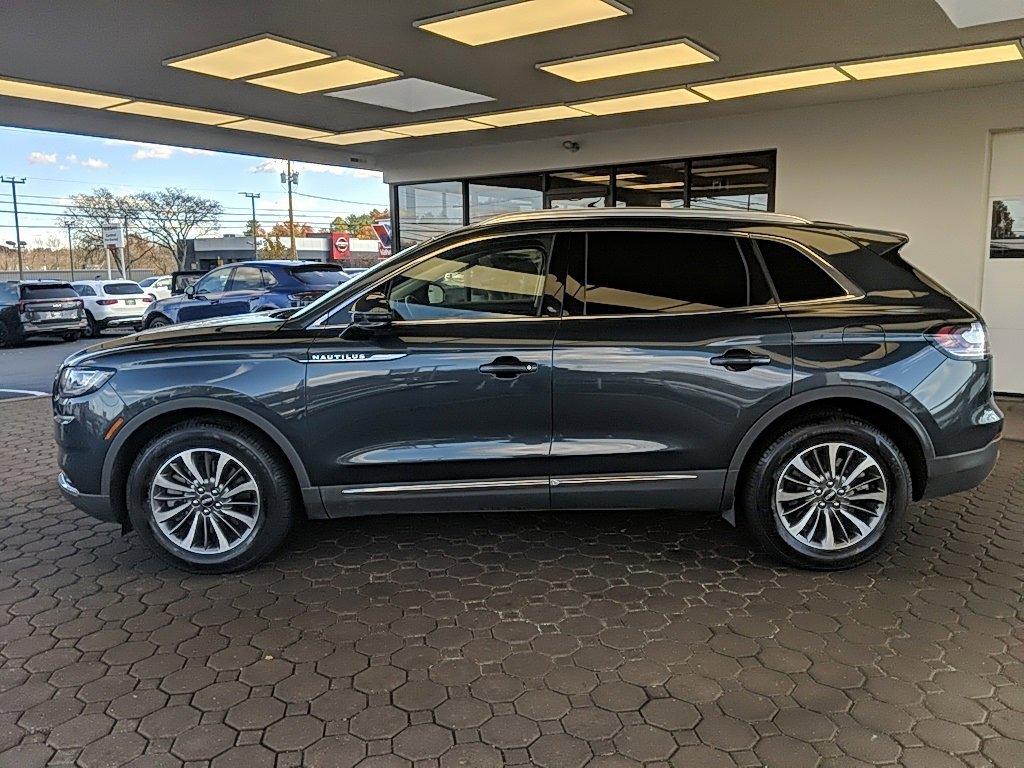 Certified 2022 Lincoln Nautilus AWD w/ Premium Package image 8