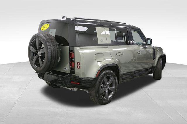 Used 2023 Land Rover Defender 110 X-Dynamic SE image 9