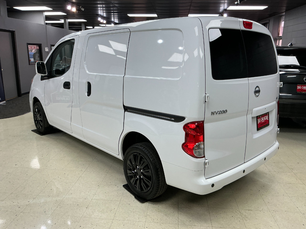 Used 2021 Nissan NV200 SV w/ Back Door Glass Package image 4