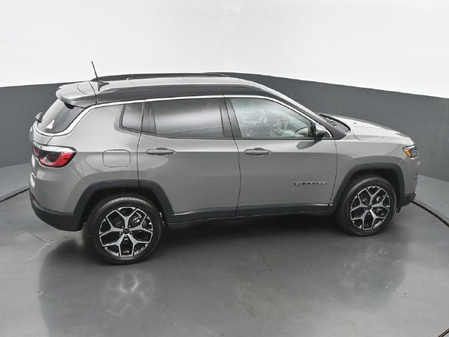 New 2026 Jeep Compass Limited w/ Sun, Sound & Navigation Group AWD/4WD image 41