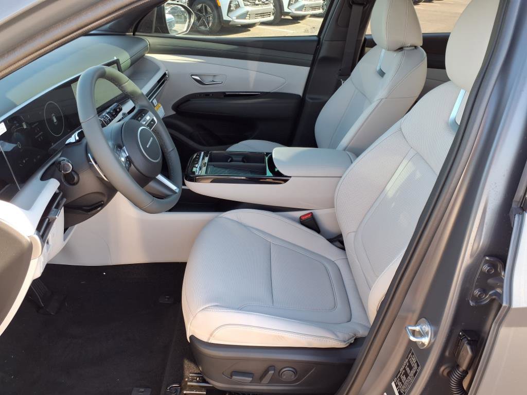 New 2025 Hyundai Tucson Limited image 7