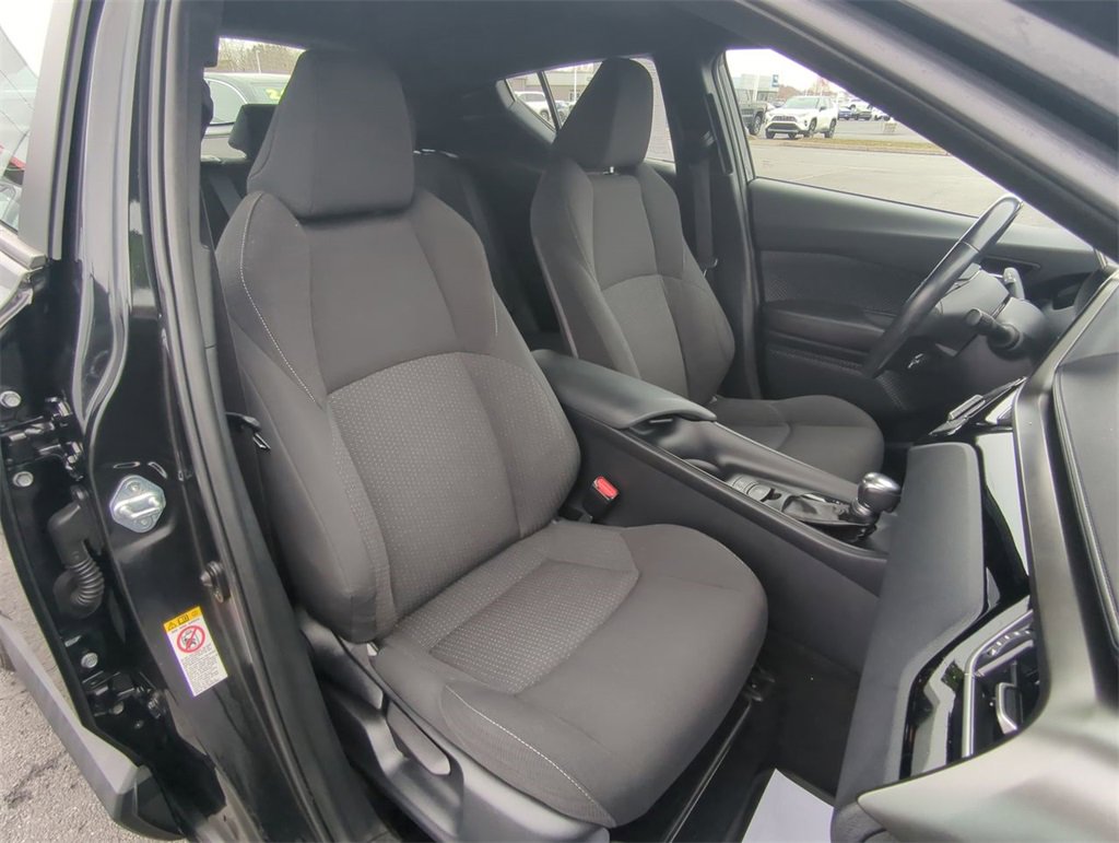 Used 2018 Toyota C-HR XLE image 23