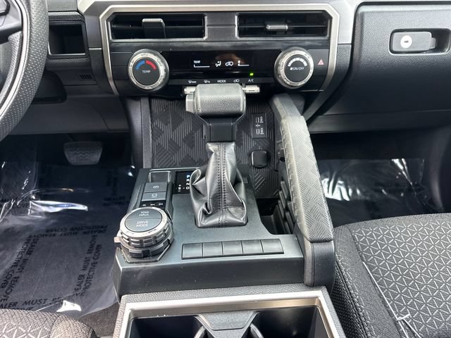 Certified 2025 Toyota 4Runner SR5 AWD/4WD image 27