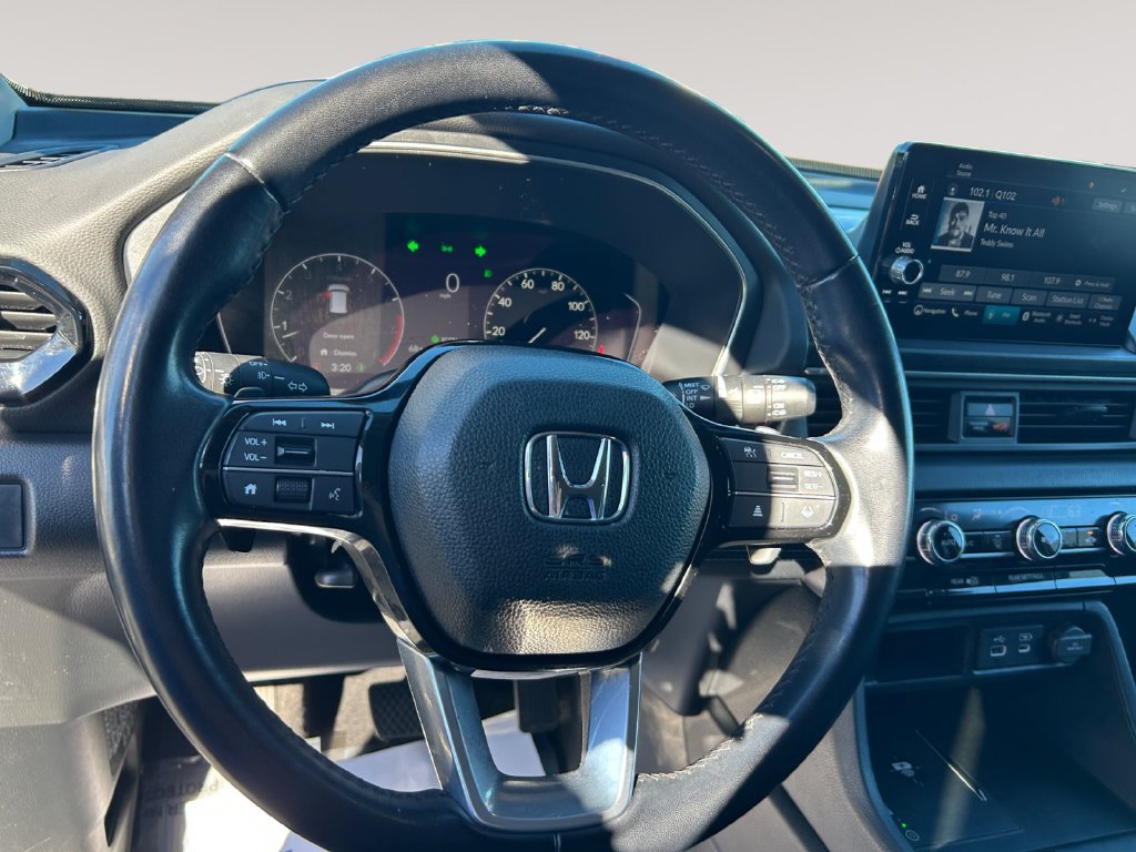 Certified 2024 Honda Pilot Touring image 12