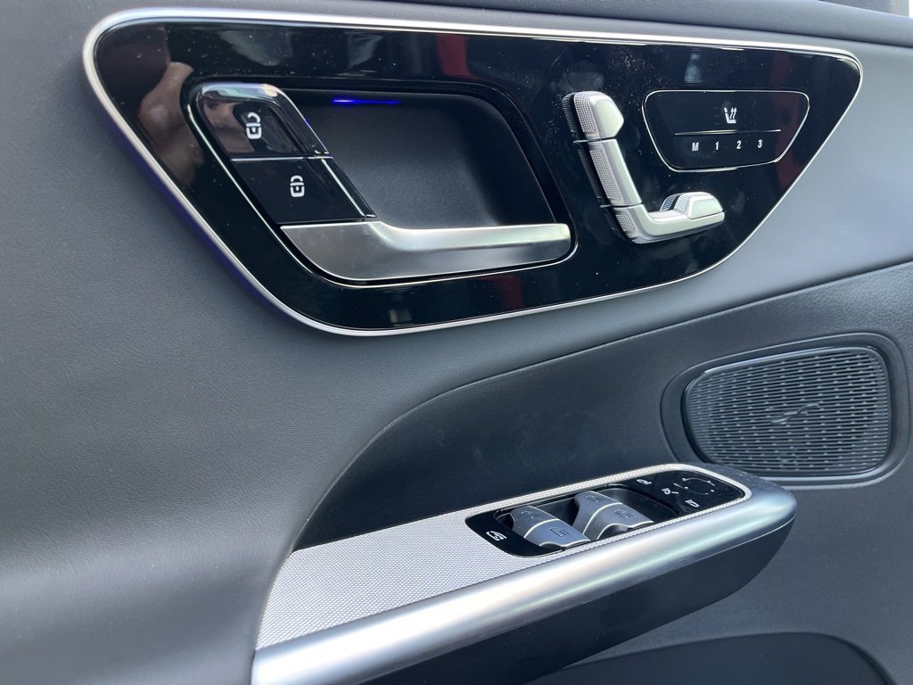 Certified 2025 Mercedes-Benz GLC 43 AMG 4MATIC image 51