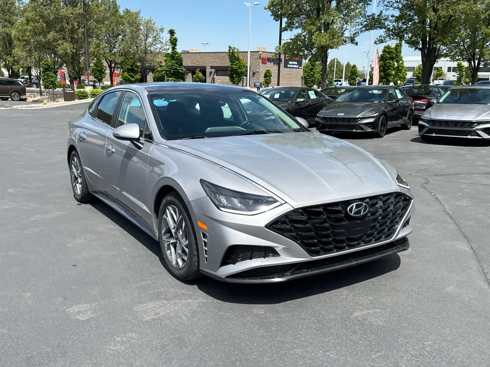 Used 2023 Hyundai Sonata SEL w/ Convenience Package FWD image 11